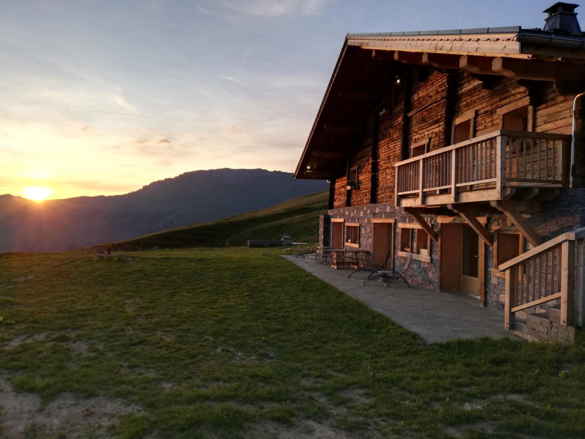 Chambres Et Tables D'Hotes Le Choton A Nono - Col Du Joly Beaufortain 오틀루스 외부 사진